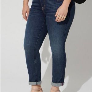 Torrid mid rise boyfriend jeans